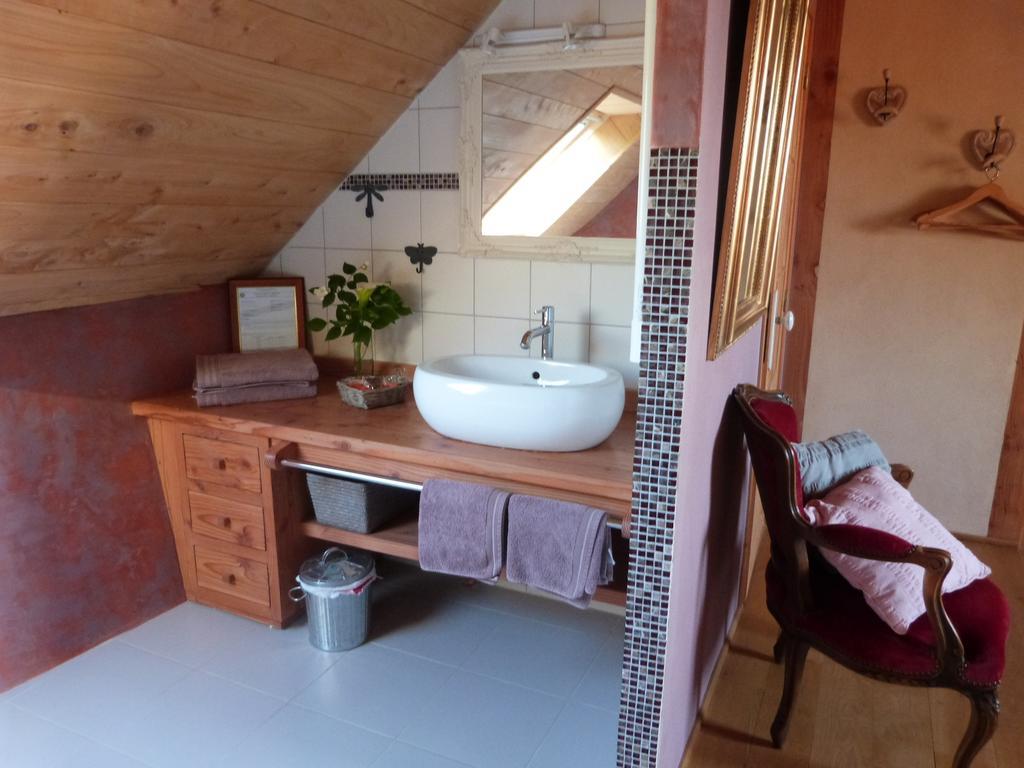 Bed And Breakfast La Fontaine Blanche Melgven Habitación foto